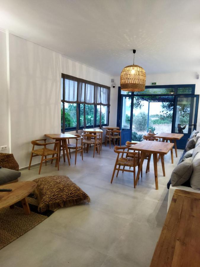 Hotel Flisvos Megalochori  Экстерьер фото