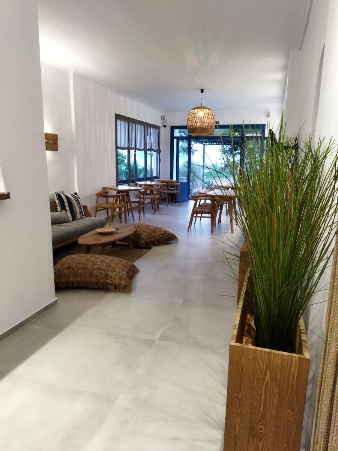 Hotel Flisvos Megalochori  Экстерьер фото