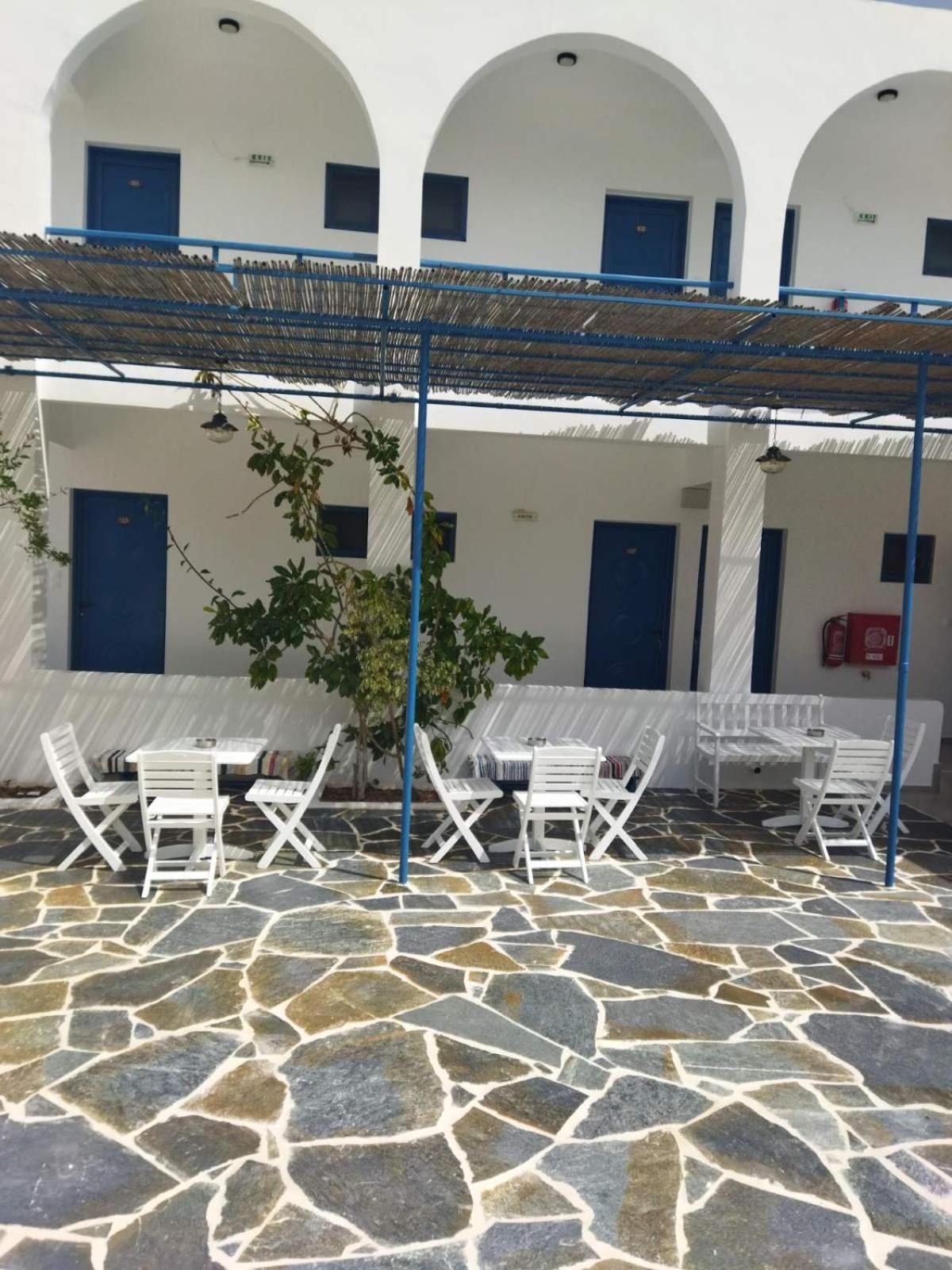 Hotel Flisvos Megalochori  Экстерьер фото